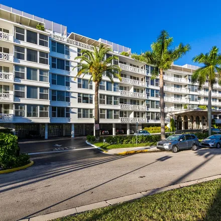 Rent this 3 bed apartment on 369 Sunset Avenue in Palm Beach, Palm Beach County