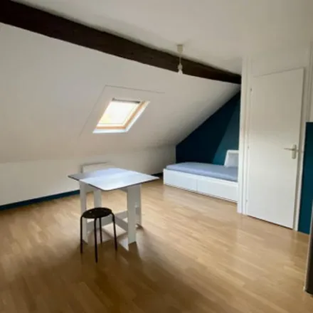 Rent this 1 bed apartment on 7 Rue Léon Blum in 80000 Amiens, France