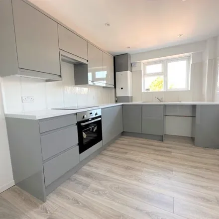 Rent this 3 bed apartment on Inspire Craft in Hill Rise, Luton