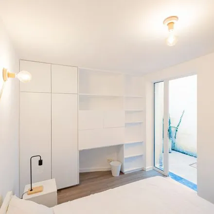 Rent this 5 bed apartment on Avenue Rogier - Rogierlaan 291 in 1030 Schaerbeek - Schaarbeek, Belgium
