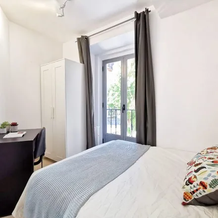Rent this 8 bed room on Madrid in Corner Café, Plaza de Santa Cruz
