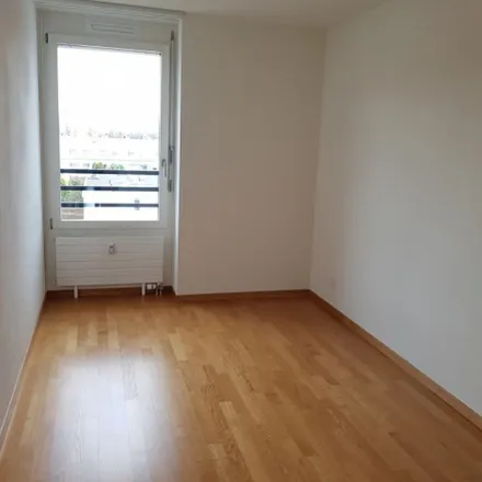 Rent this 6 bed apartment on Hallenbad-Parkplatz in Bodenackerstrasse, 4334 Sisseln