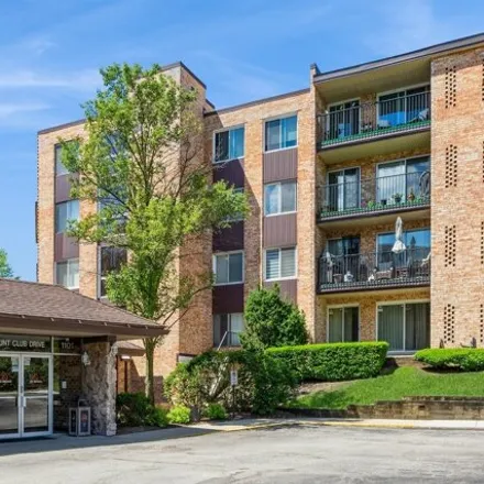 Buy this 2 bed condo on 1103 Hunt Club Drive in Mount Prospect, IL 60056