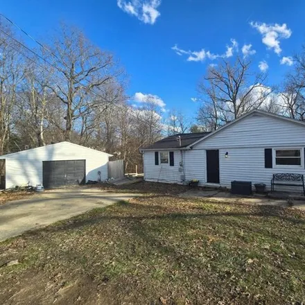 Buy this 3 bed house on James Court in Ashland, KY