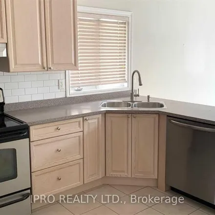 Rent this 3 bed apartment on 2486 Hertfordshire Way in Oakville, ON L6H 7M6