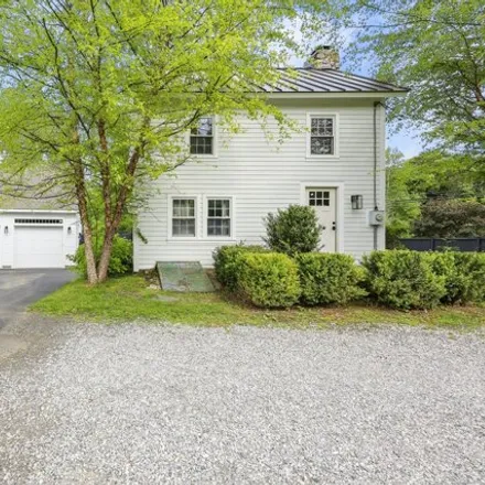Image 3 - 92 Barry Ave, Ridgefield, Connecticut, 06877 - House for sale
