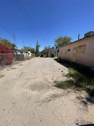 Image 2 - 633 South 15th Avenue, Yuma, AZ 85364, USA - House for sale