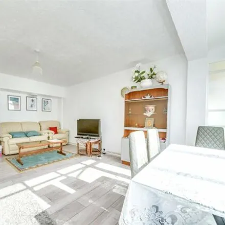 Image 4 - V360, King's Road, Brighton, BN1 2FN, United Kingdom - Apartment for rent
