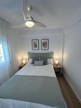 Rent this 1 bed room on Farmacia María Teresa Alvarez De Sotomayor Paz in Calle Brenes, 9