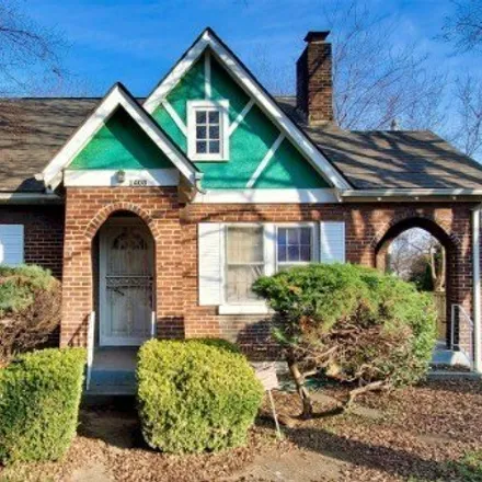 Rent this 3 bed house on 1422 South Street in Nashville-Davidson, TN 37212