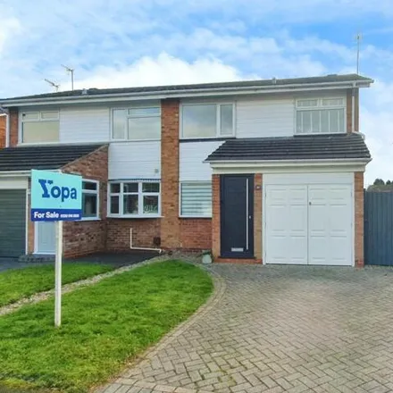 Buy this 3 bed duplex on Hartford Road in Bromsgrove, B60 2HD