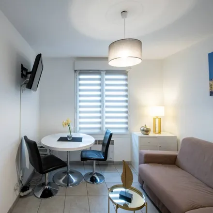 Image 2 - 3 Rue Étienne Rognon, 69007 Lyon, France - Apartment for rent