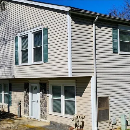 Buy this 3 bed townhouse on unnamed road in Medina, OH 44256