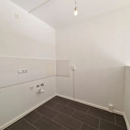 Rent this 3 bed apartment on Straße Usti nad Labem 179 in 09119 Chemnitz, Germany