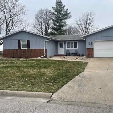 Buy this 4 bed house on 1591 East Thomas Street in Macomb, IL 61455
