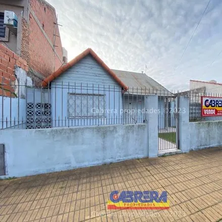 Buy this 2 bed house on Gallo 1194 in Partido de Lomas de Zamora, 1828 Banfield