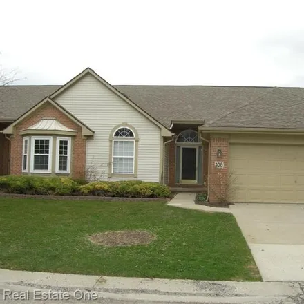 Rent this 3 bed condo on 242 Shore Brook Drive in Commerce Charter Township, MI 48390