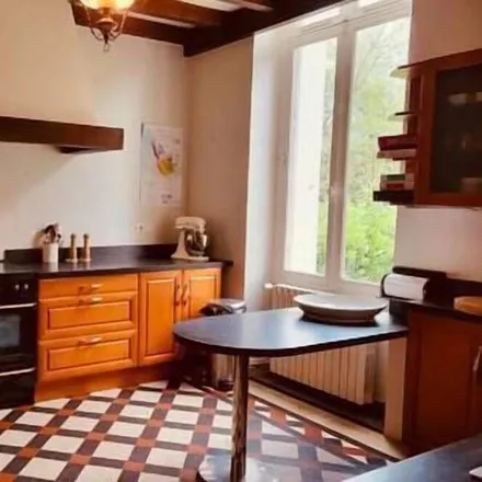 Rent this 8 bed house on 33230 Saint-Médard-de-Guizières