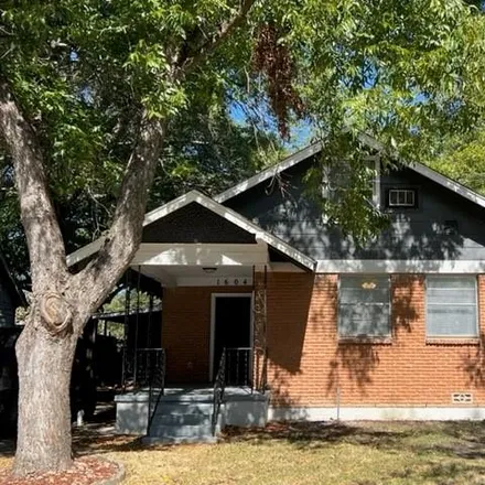 Image 3 - 1604 West Hammond Street, Fort Worth, TX 76115, USA - House for sale