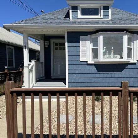 Rent this 2 bed house on 103 Naugatuck Avenue in Walnut Beach, Milford