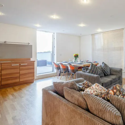 Buy this 3 bed apartment on Bletchley Court in Letchworth Road, London