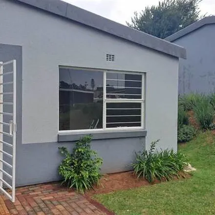 Rent this 2 bed apartment on Shakespeare Avenue in Ridgeway, Johannesburg