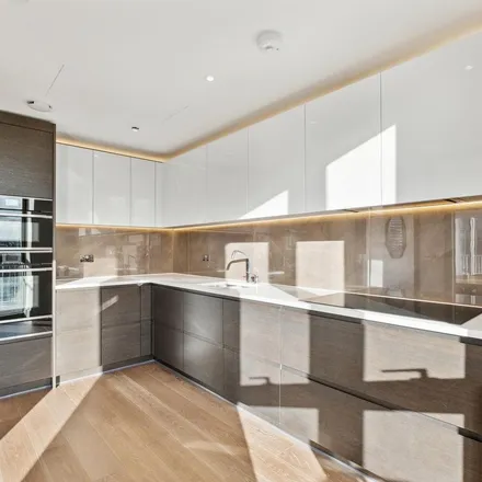 Image 3 - Sherrin House, 9 Beckford Close, London, W14 8TX, United Kingdom - Apartment for rent