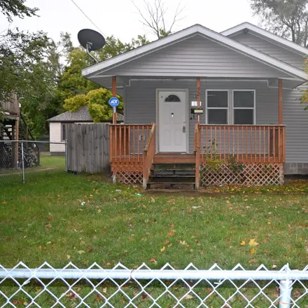 Buy this 4 bed house on 335 West Grand Avenue in Muskegon, MI 49441