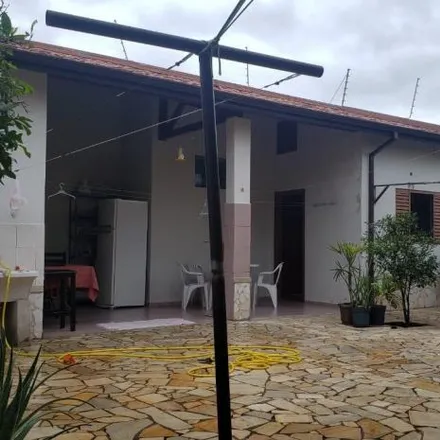 Buy this 3 bed house on Rua Álvaro Leme in Galega, Pindamonhangaba - SP