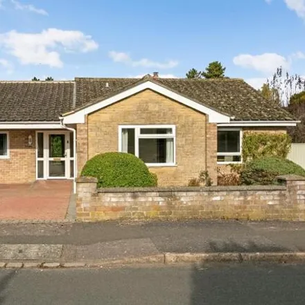 Rent this 3 bed house on Bourne Vale in Hungerford, RG17 0LL