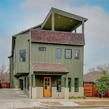 Rent this 3 bed apartment on 335 North Patton Avenue in Dallas, TX 75203