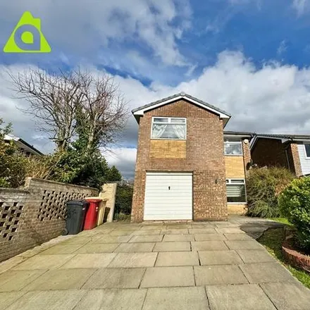 Rent this 3 bed house on Barnfield Drive in Westhoughton, BL5 3UA
