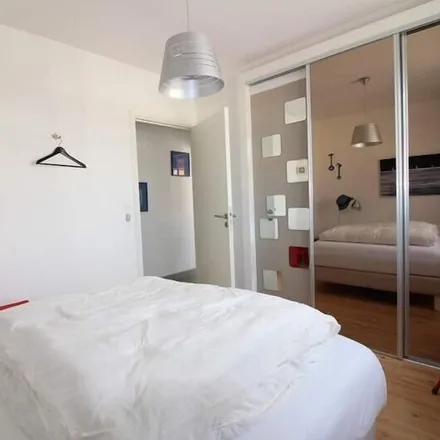 Rent this 2 bed apartment on Hardelot-Plage in Avenue François 1er, 62152 Neufchâtel-Hardelot