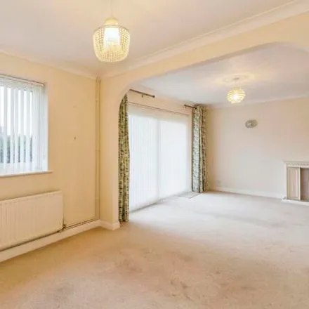 Image 2 - Shelley Court, 11 Grosvenor Road, Bournemouth, BH4 9DX, United Kingdom - Apartment for sale