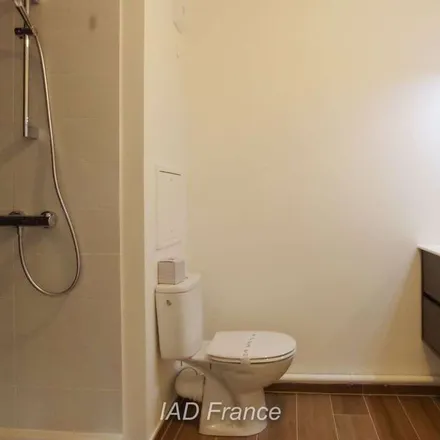 Rent this 4 bed apartment on 3 Impasse de la Salle in 78540 Vernouillet, France