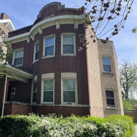 Rent this 3 bed house on 3929 West Addison Street in Chicago, IL 60641