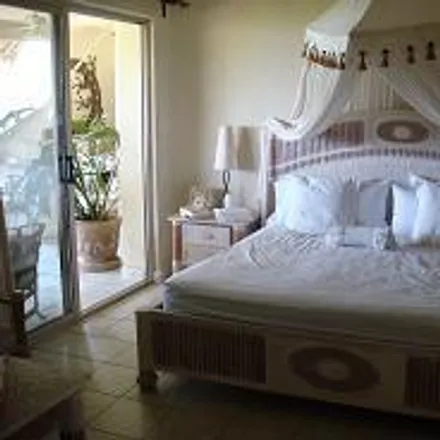 Buy this 3 bed apartment on Privada Paseo del Caracol in Fracc. El Pueblito del Revolcadero, 39890 Puerto Marqués