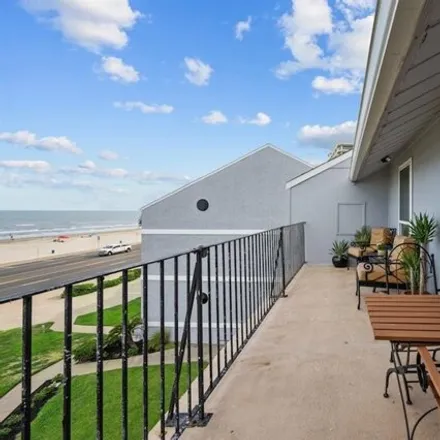 Image 1 - Inverness by the sea, 7600 Seawall Boulevard, Galveston, TX 77551, USA - Condo for sale