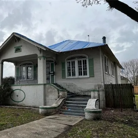 Buy this 4 bed house on 936 Huey P. Long Avenue in Gretna, LA 70053