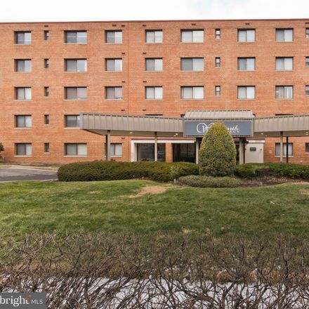 Rent this 1 bed condo on Wentworth Place in 3515 Washington Boulevard, Arlington