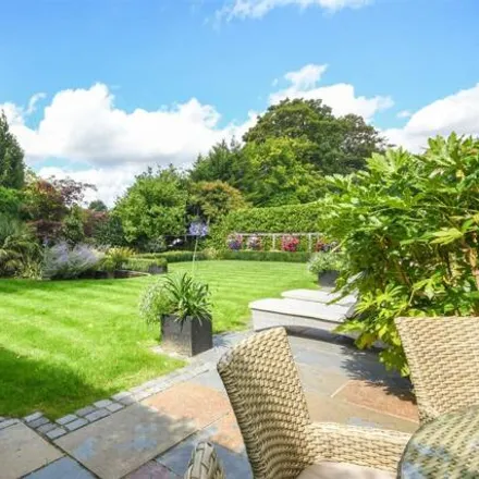 Image 2 - Greenway, Brentwood, CM13 2NP, United Kingdom - House for sale