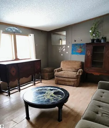 Image 3 - 2513 South Lake Mitchell Drive, Cherry Grove Township, MI 49601, USA - Apartment for sale