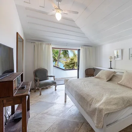 Rent this 5 bed house on Rio de Janeiro in Região Metropolitana do Rio de Janeiro, Brazil