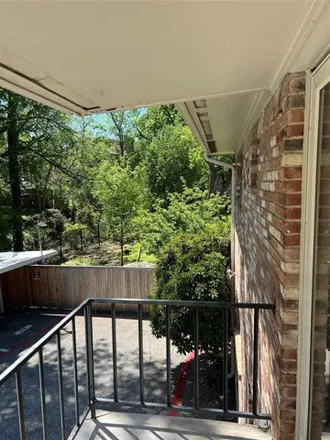 Image 1 - 7839 Royal Lane, Gifford, Dallas, TX 75230, USA - Condo for sale