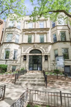 Rent this 2 bed house on 654 West Roscoe Street in Chicago, IL 60657