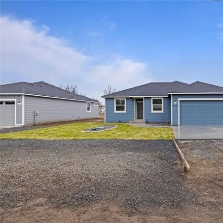 Image 2 - 298 West Oregon Avenue, Irrigon, Morrow County, OR 97844, USA - House for sale