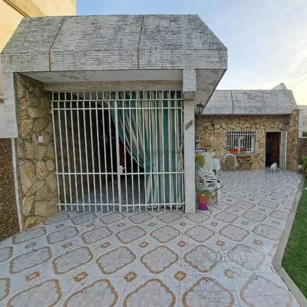 Buy this 2 bed house on Mariano Santamaría 1547 in Partido de La Matanza, B1754 BYQ Villa Luzuriaga