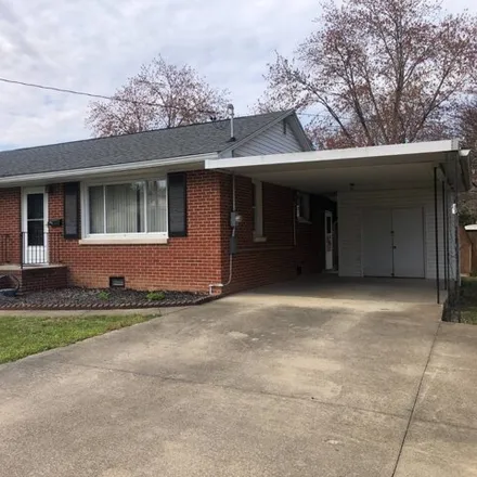 Buy this 2 bed house on 724 East Laurel Street in Olney, IL 62450