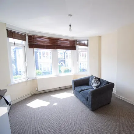 Image 5 - The Little Lantern, Whitchurch Road, Cardiff, CF14 3NB, United Kingdom - Apartment for rent