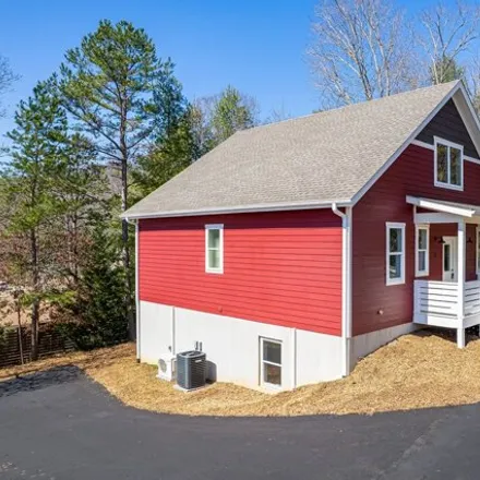 Buy this 5 bed house on 99 Electric Avenue in Hawthorne, Asheville